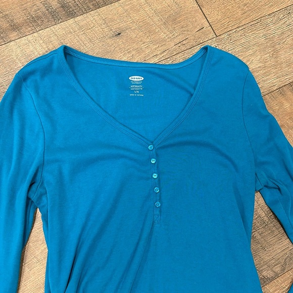 ⭐️HP⭐️ Old Navy Henley Shirt - Picture 3 of 3